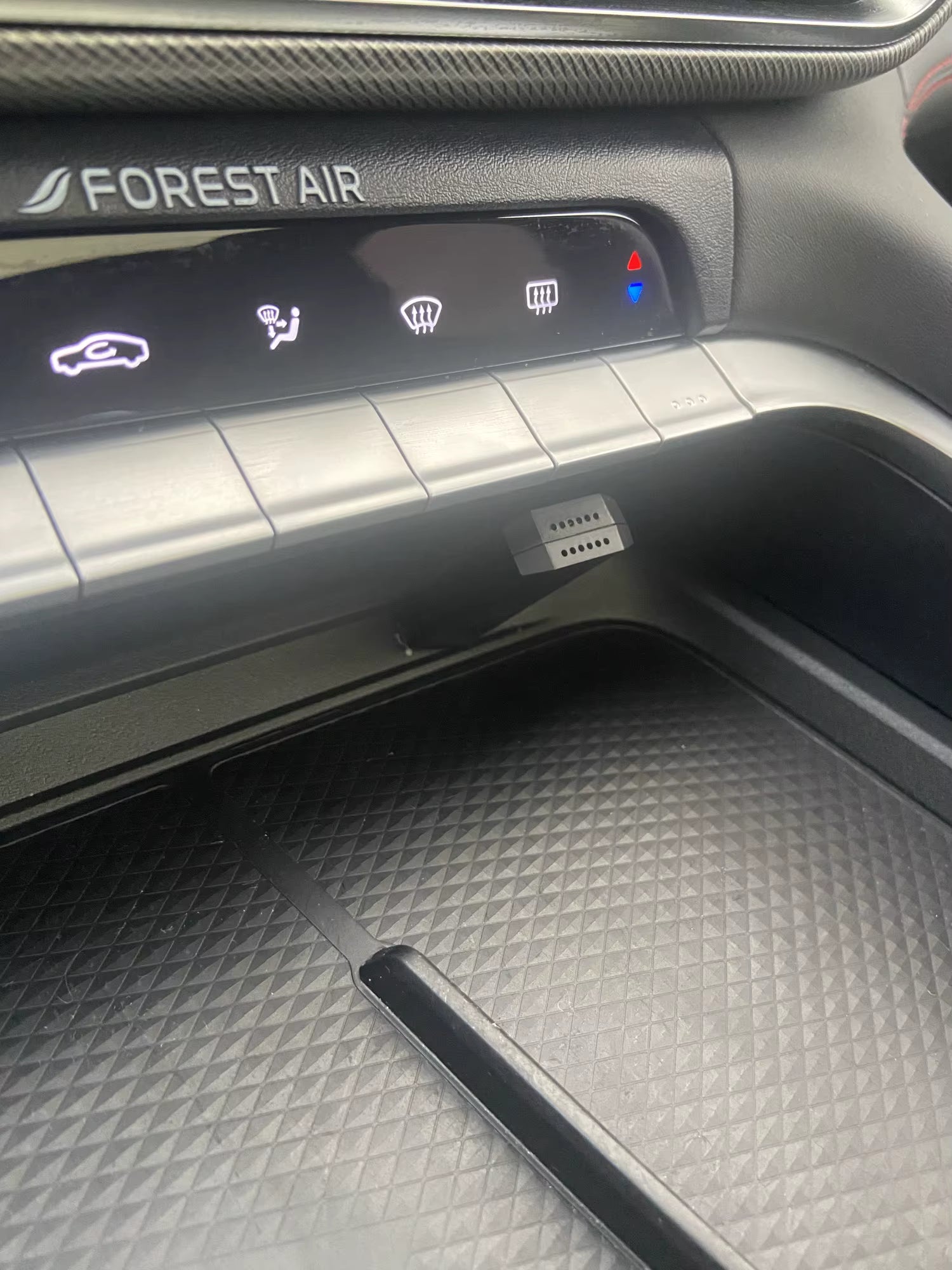 LYNQ Mini – Trådløs Apple Carplay & Android Auto adapter